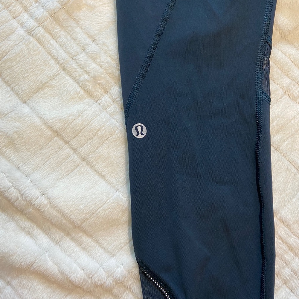 Lululemon Cropped Blue Leggings